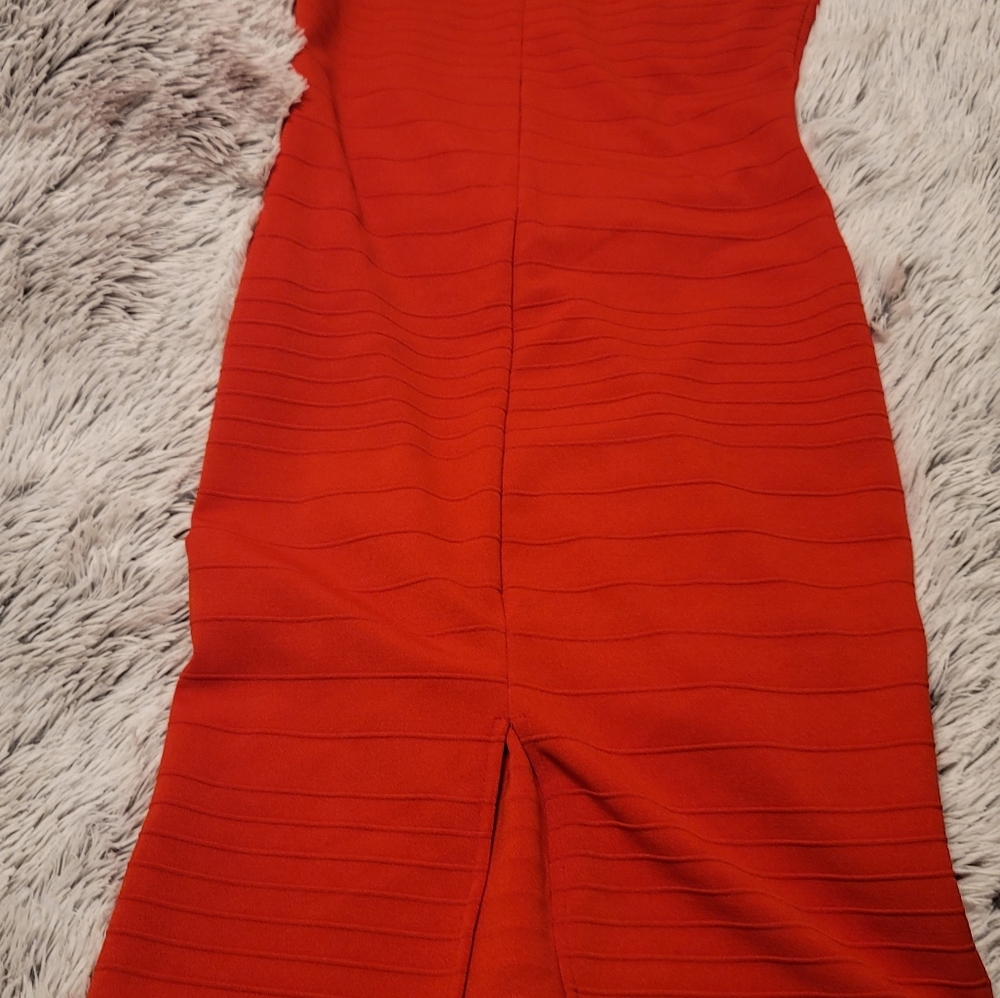 Red Dress - Picture 2 of 2